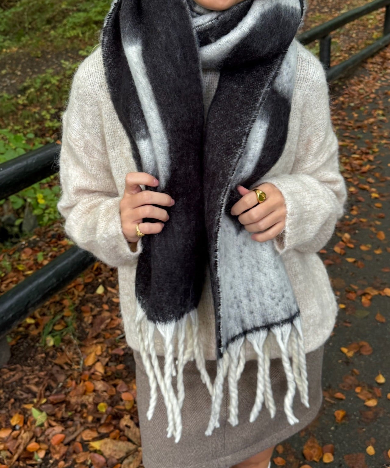 Amour Tørklæde - Sort - ByStenholt.dk