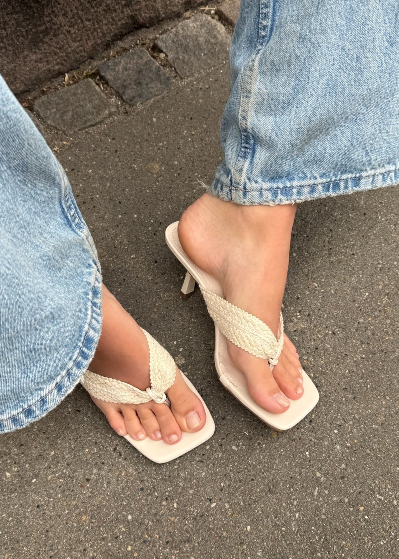 Ely Sandaler med Hæl - Beige - ByStenholt.dk