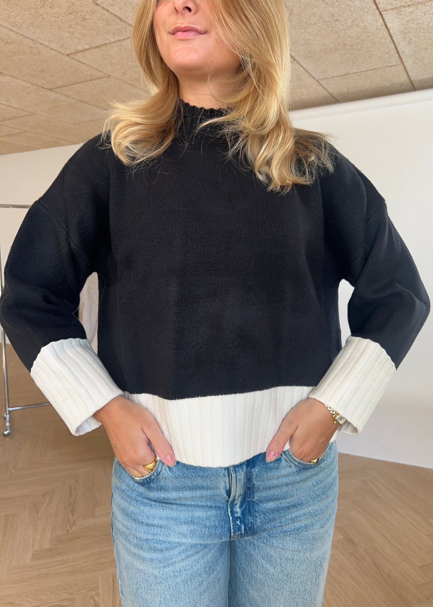 Hollie Strik - Sort - ByStenholt.dk