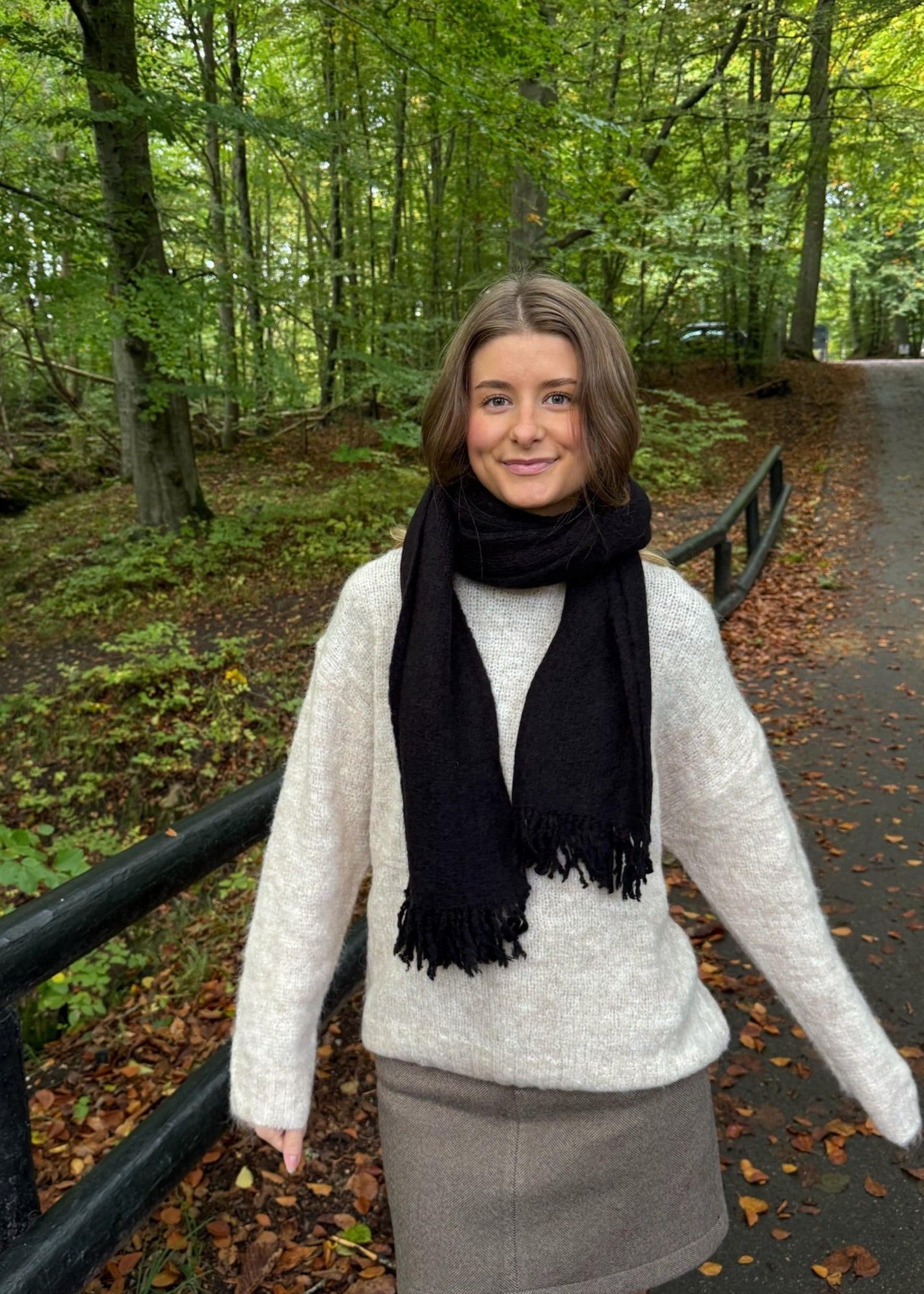 Klassisk Tørklæde - Sort - ByStenholt.dk