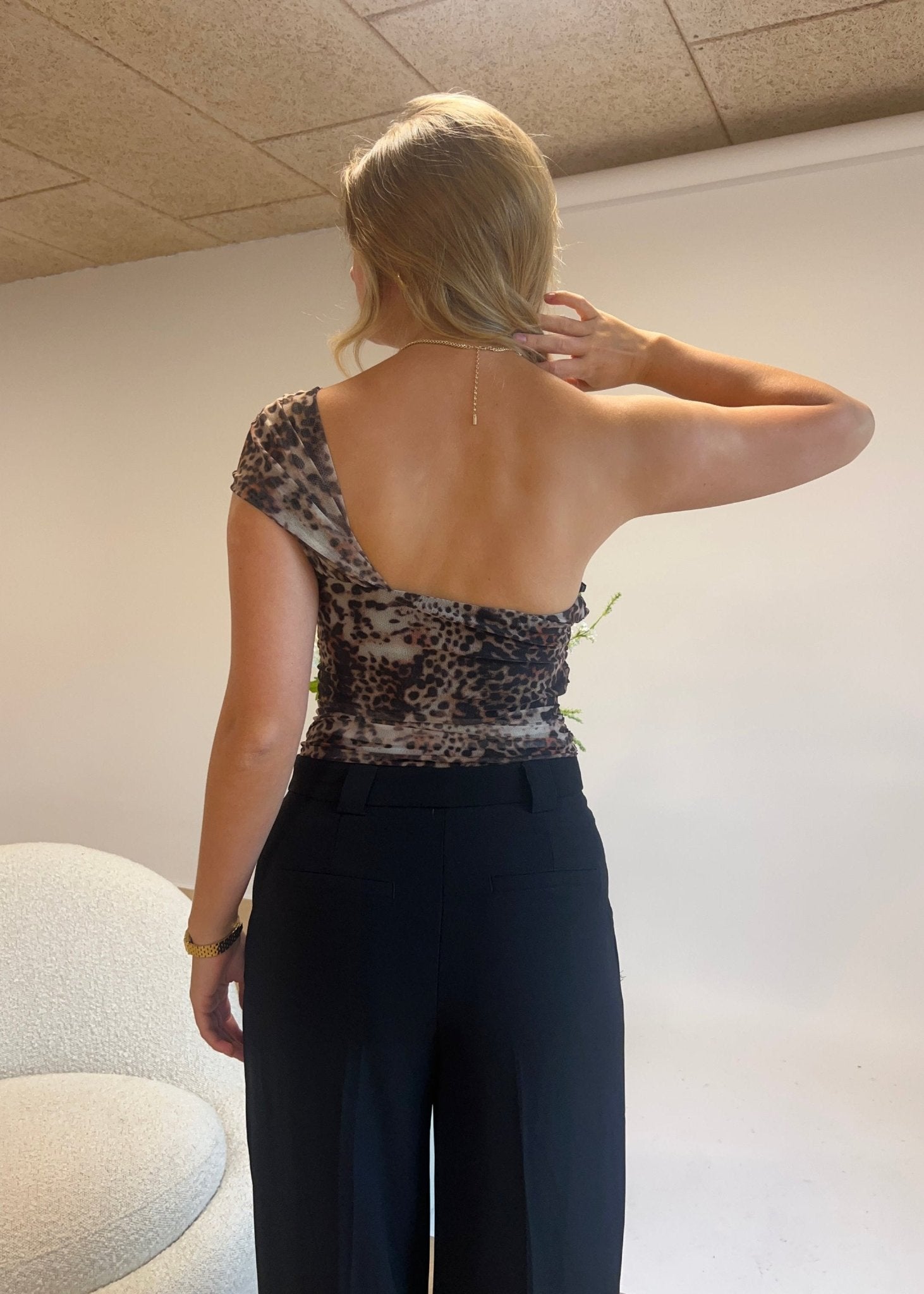 Leopard One Shoulder Top - ByStenholt.dk