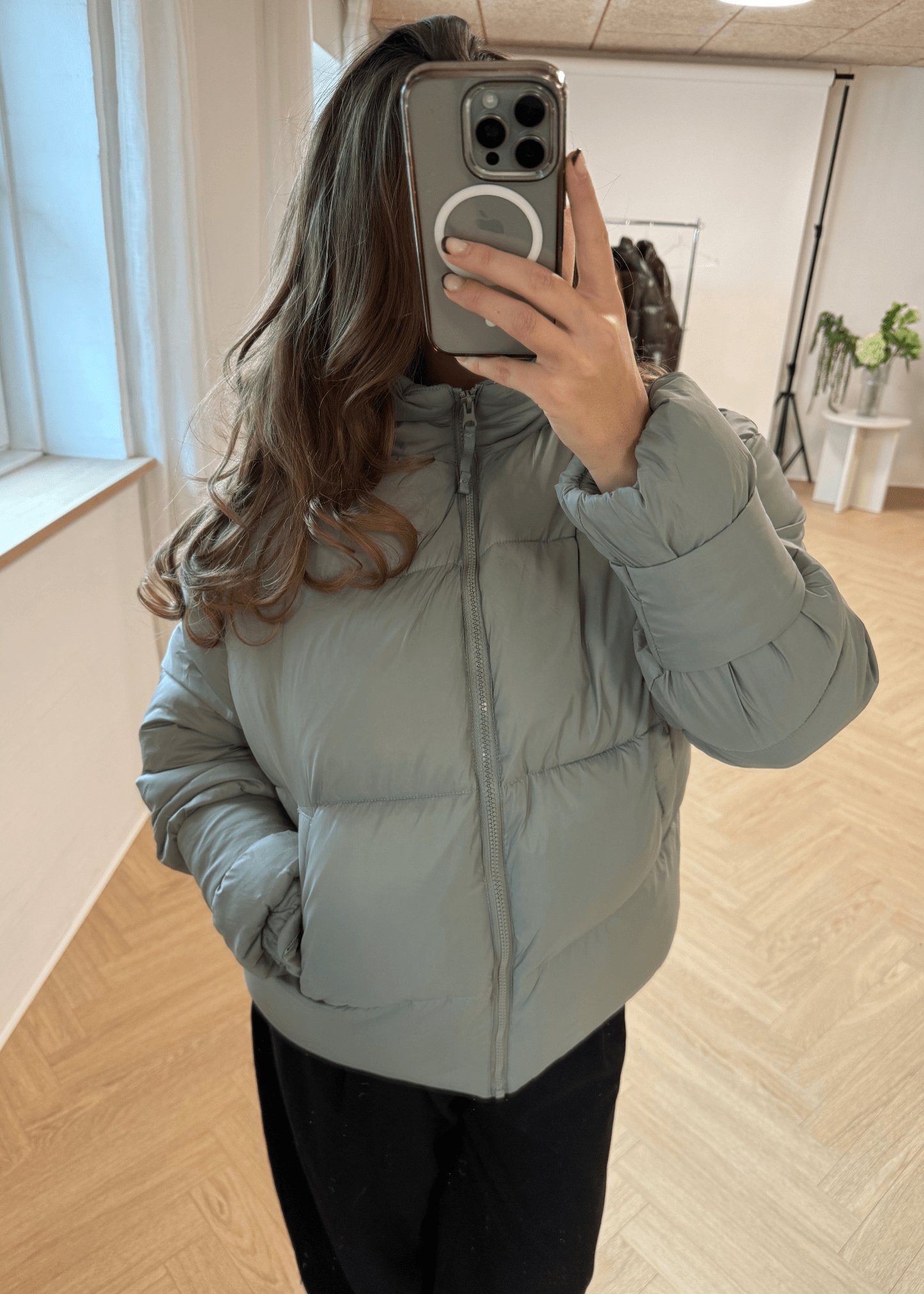 Nola Puffer Jakke - Mat Khaki - ByStenholt.dk