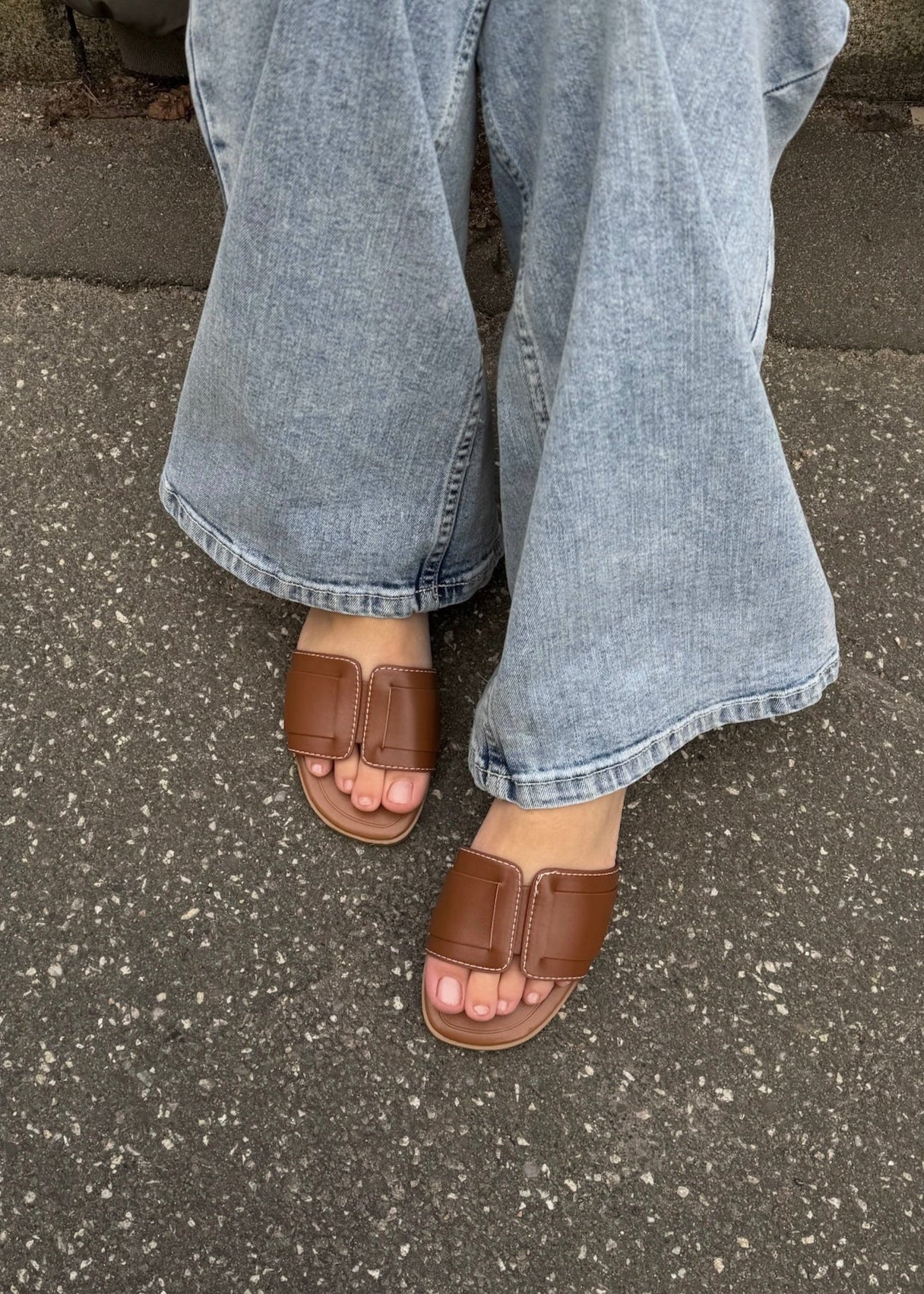 Nynne Sandaler - Camel - ByStenholt.dk