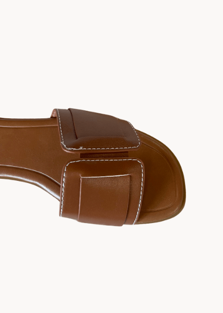 Nynne Sandaler - Camel - ByStenholt.dk