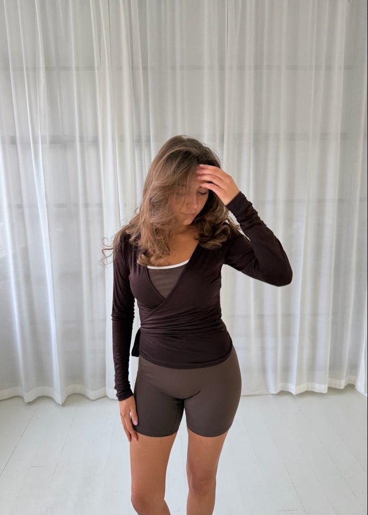 Active Wrap Shorts - Mørkebrun - ByStenholt.dk