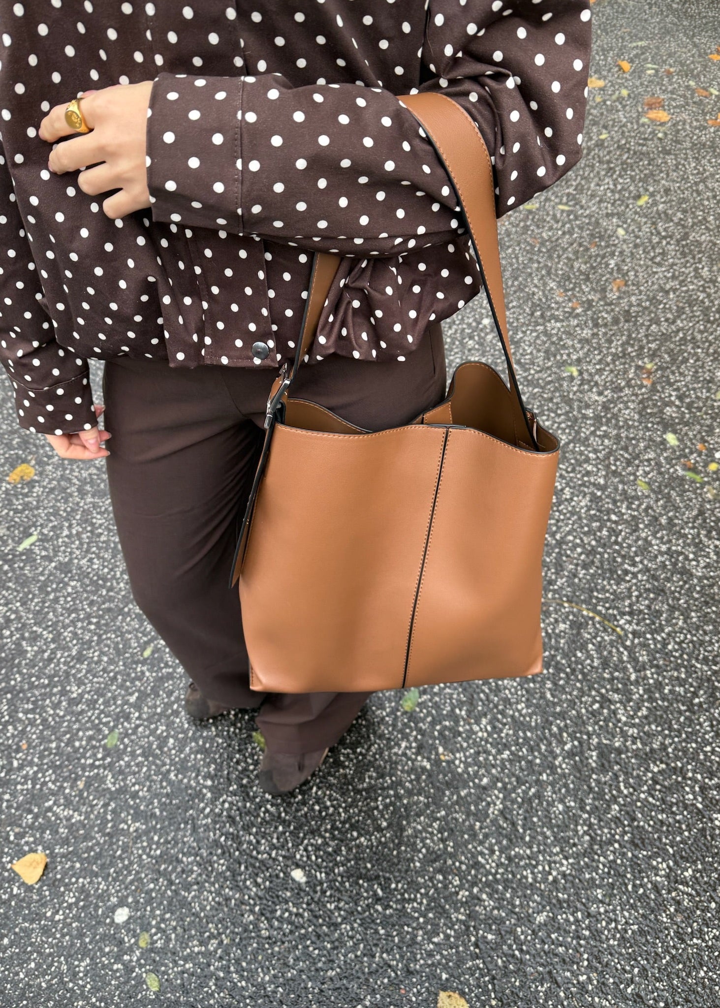 Ava Skuldertaske - Camel - ByStenholt.dk