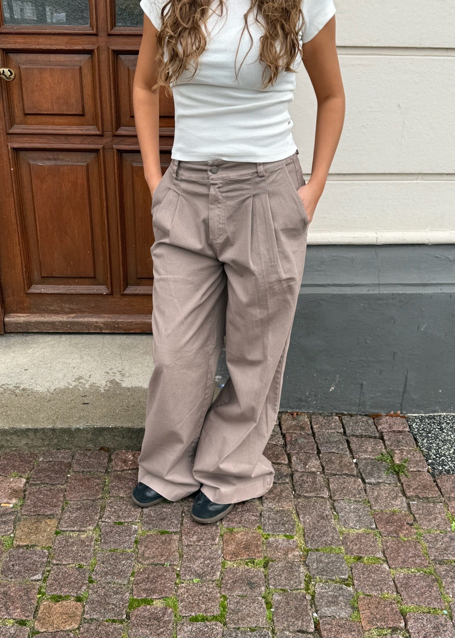 Baggy Habitbukser - Taupe - ByStenholt.dk