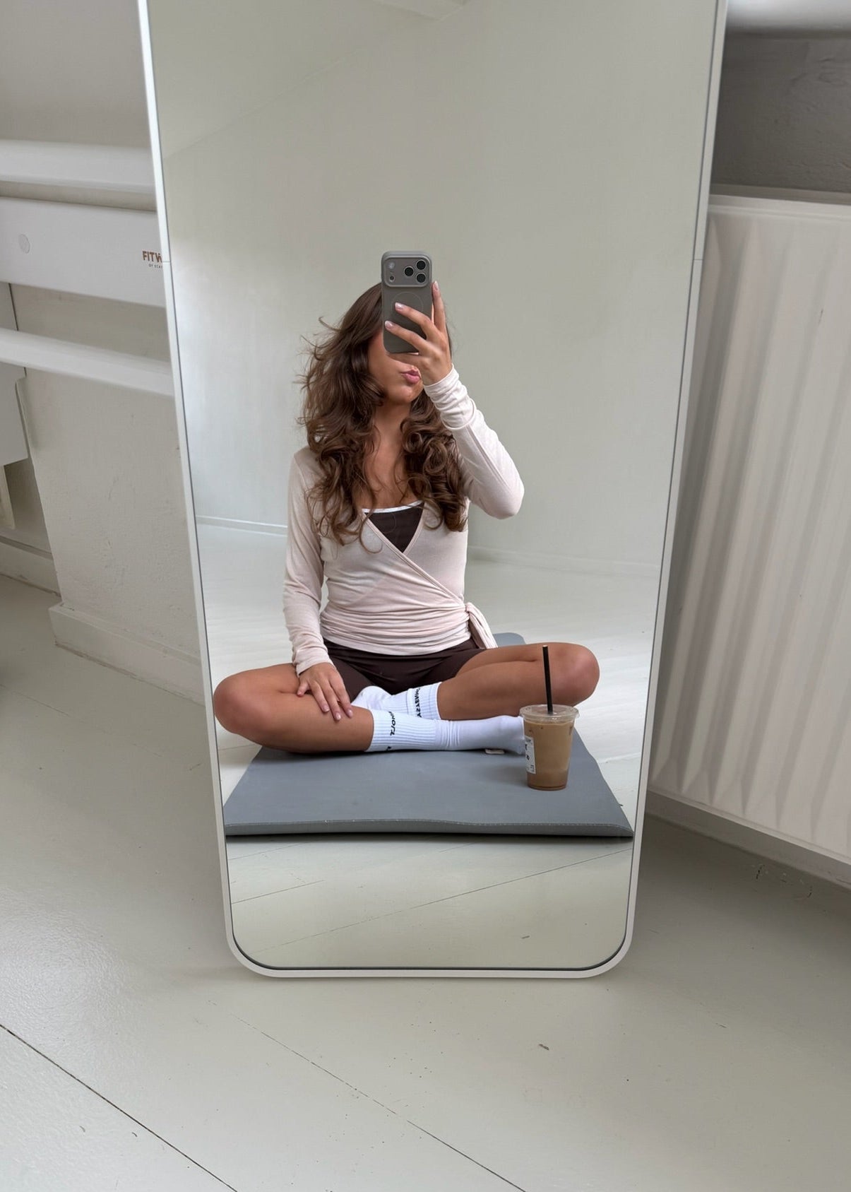 Ballet Wrap Bluse - Beige - ByStenholt.dk