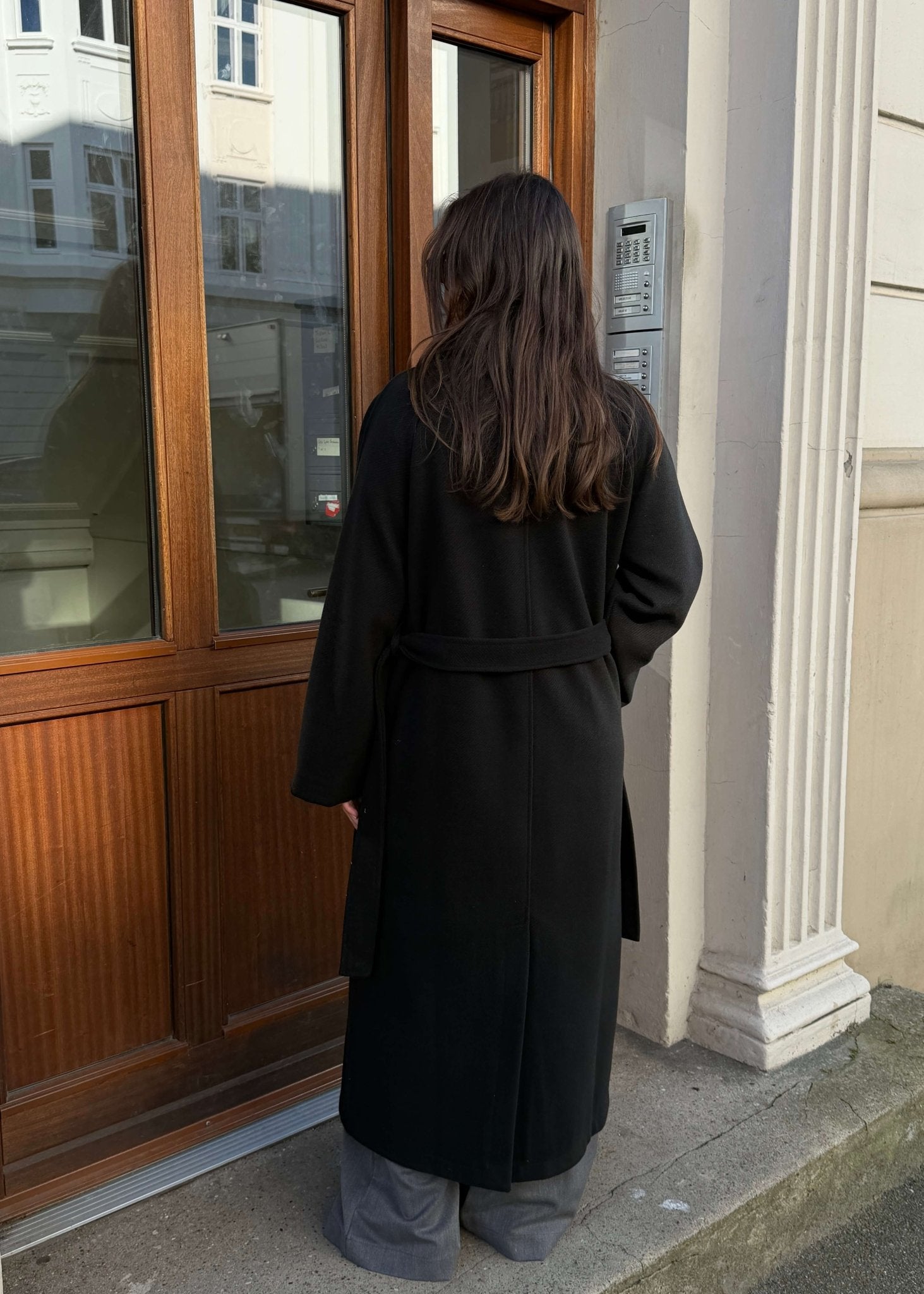 Isabel Lang Frakke - Sort - ByStenholt.dk