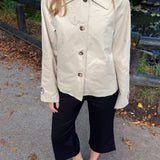 Klassisk Kort Trenchcoat - Beige - ByStenholt.dk