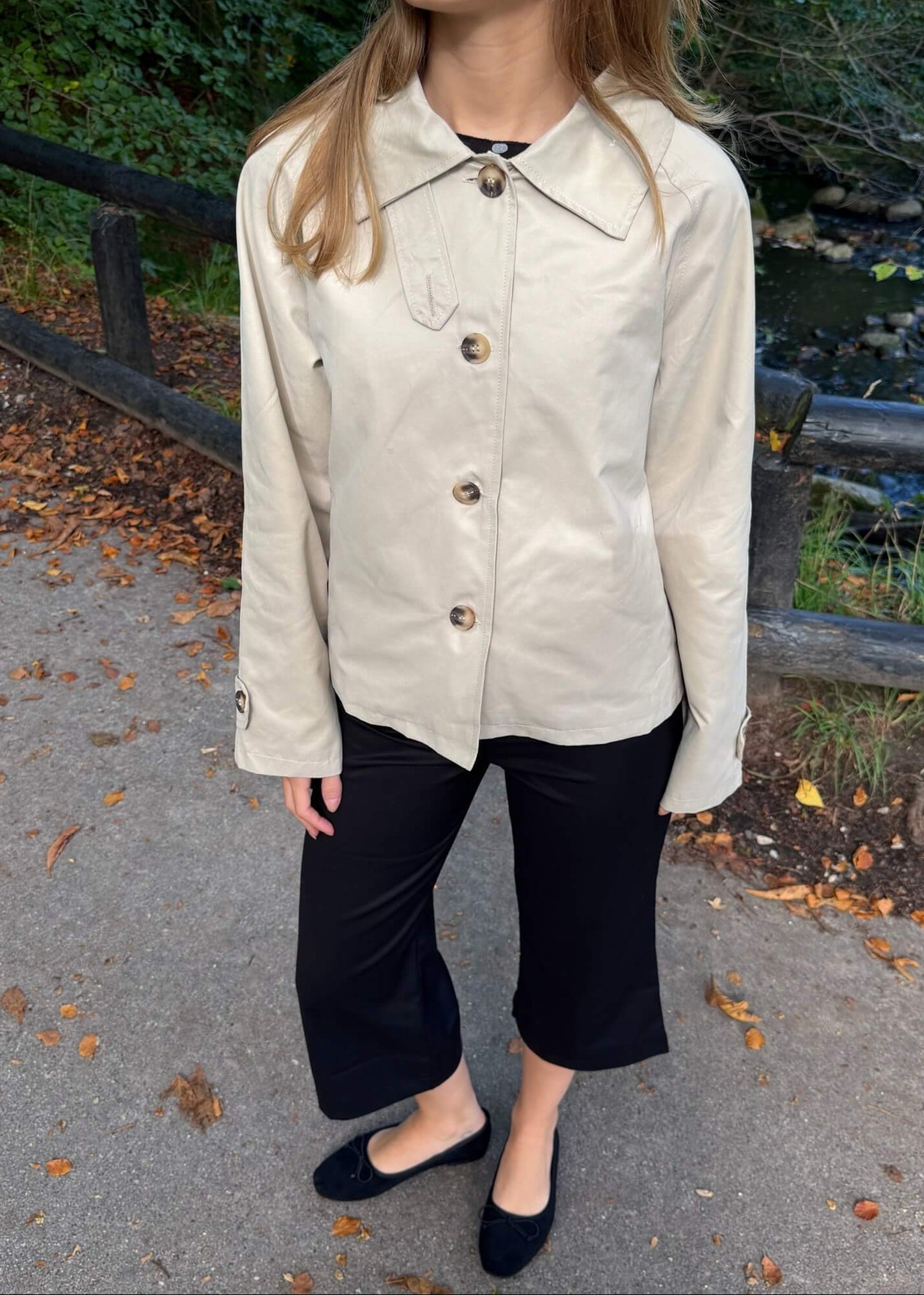 Klassisk Kort Trenchcoat - Beige - ByStenholt.dk
