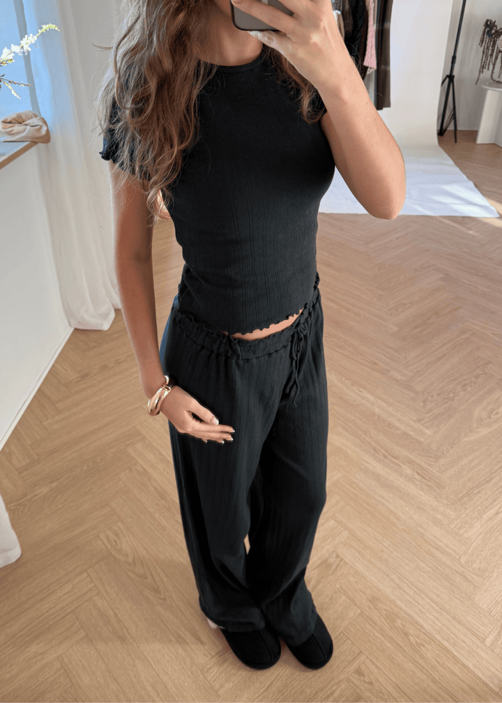 Loungewear T-shirt i Pointelle - Sort - ByStenholt.dk