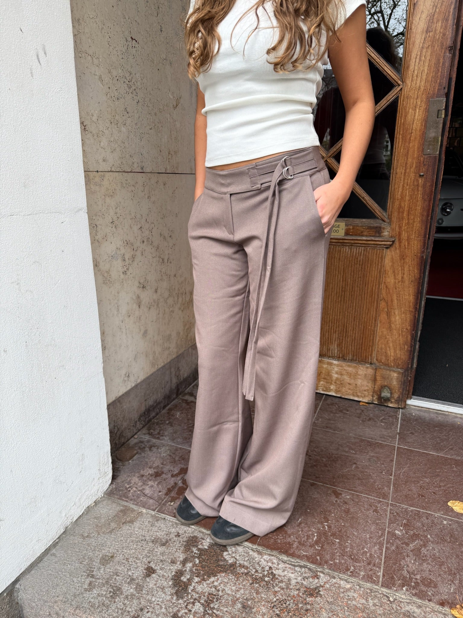 Low Waist Bukser med Spænde - Brun - ByStenholt.dk