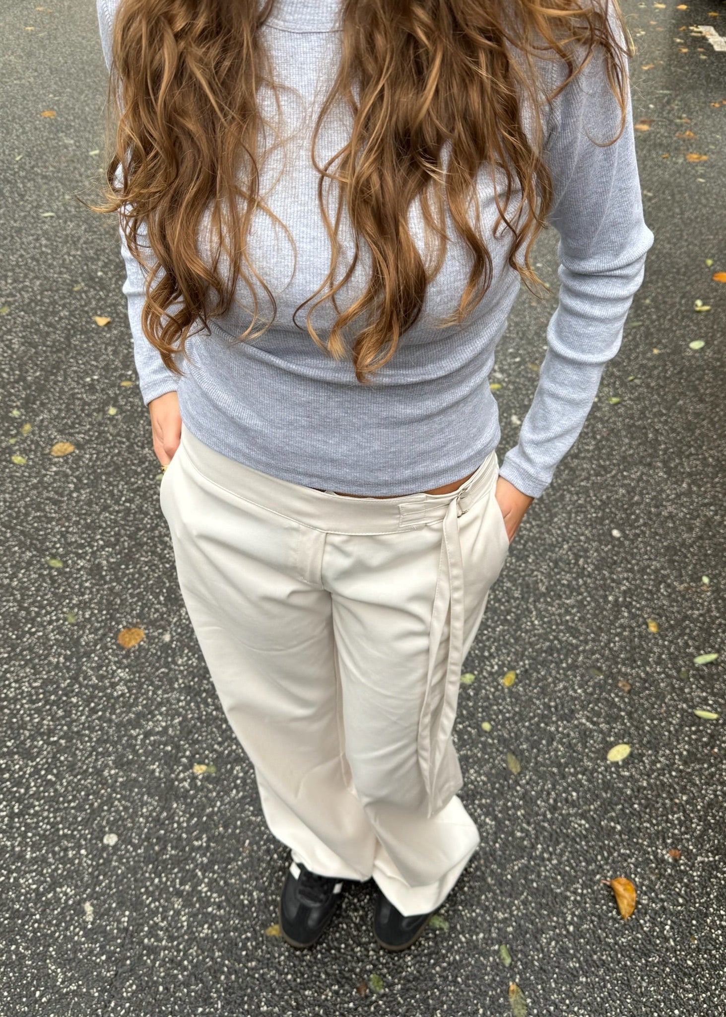 Low Waist Bukser med Spænde - Hvid - ByStenholt.dk