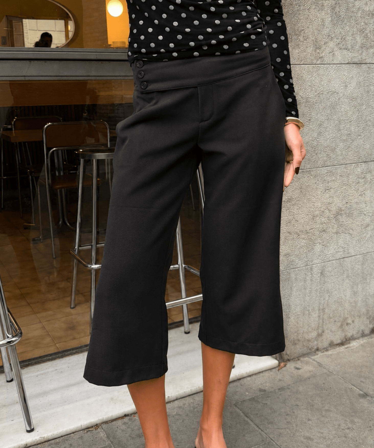 Low Waist Capribukser - Sort - ByStenholt.dk