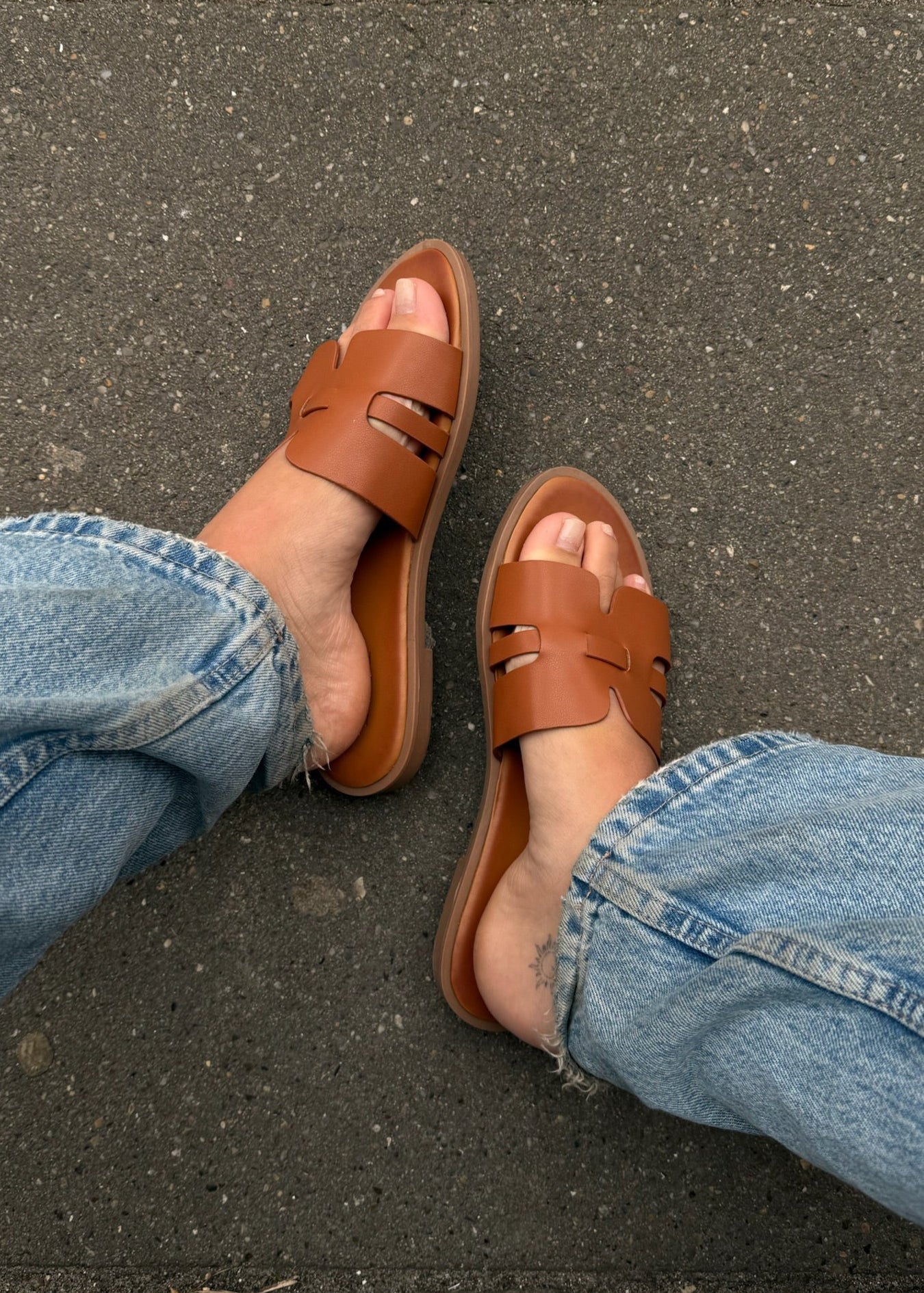 Malika Sandaler - Camel - ByStenholt.dk