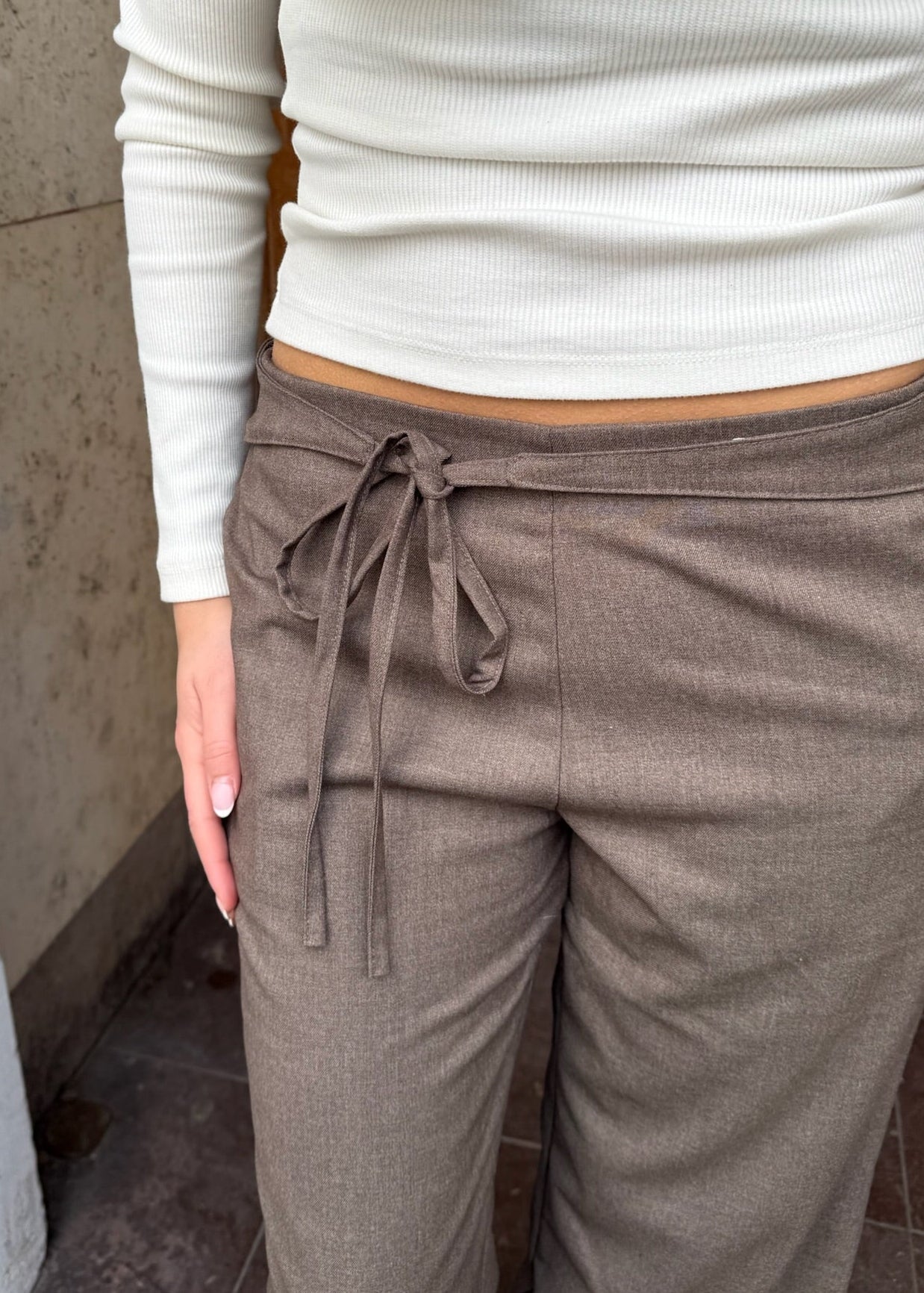 Milu Bukser med Bindebælte - Mørkebrun - ByStenholt.dk