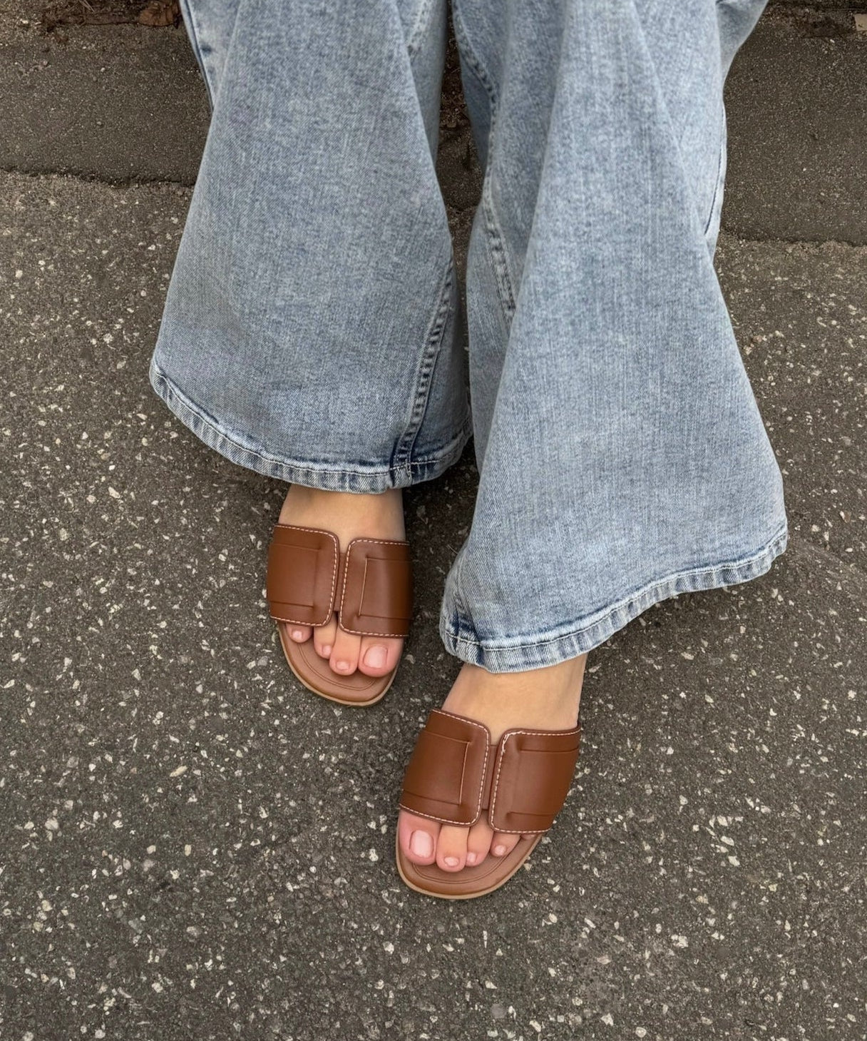 Nynne Sandaler - Camel - ByStenholt.dk