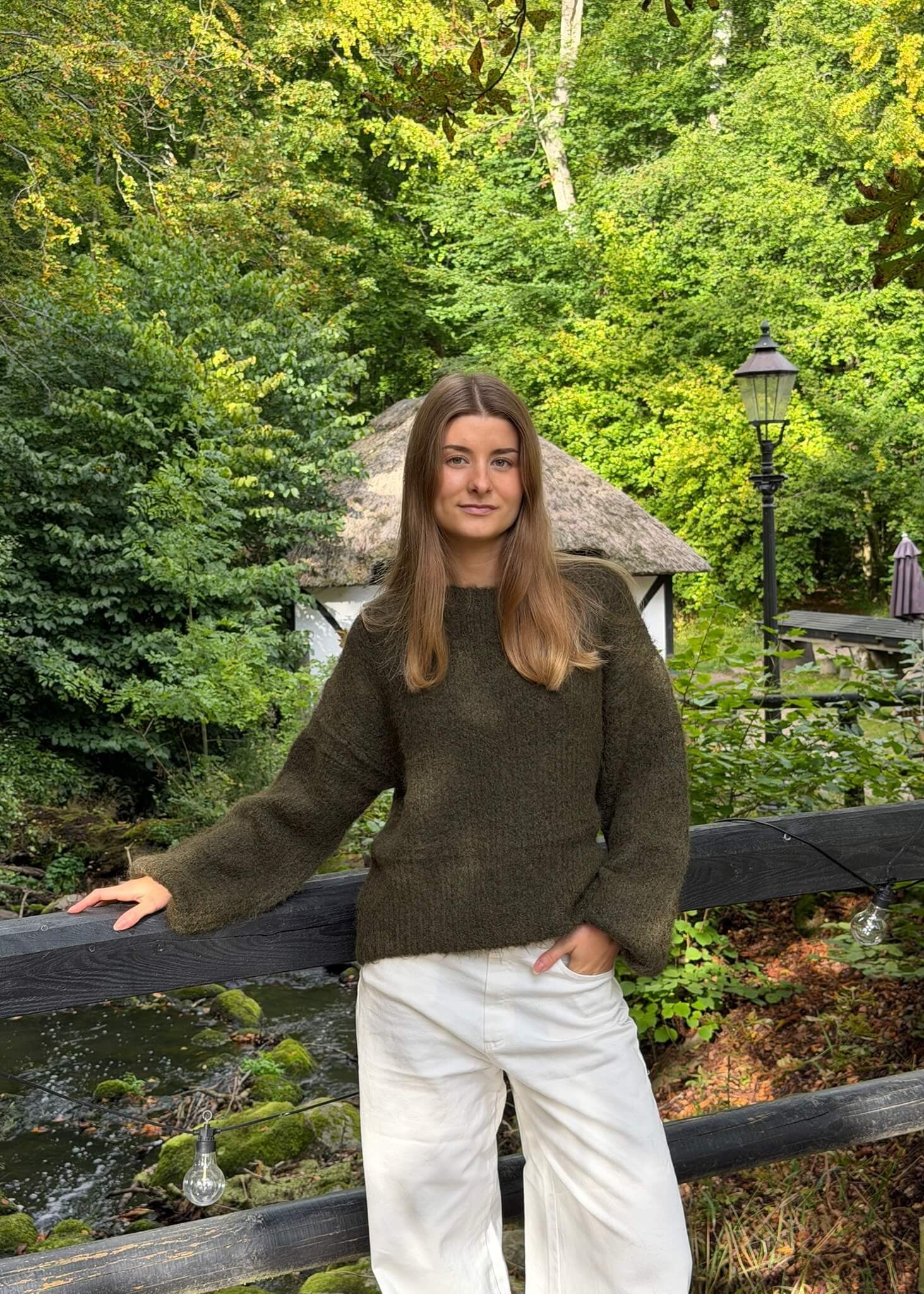 Runa Strik - Mørkegrøn - ByStenholt.dk