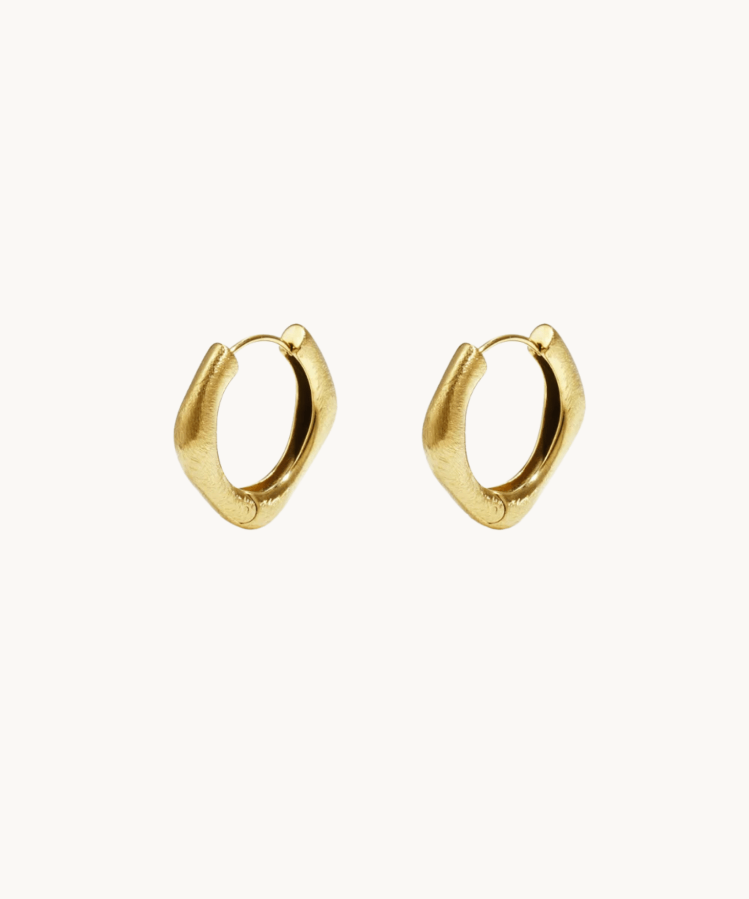 Soft Curve Hoops - Guldbelagt - ByStenholt.dk
