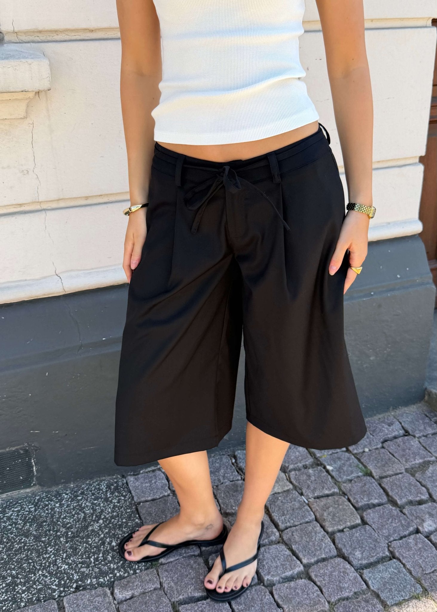 Vide Bermuda Shorts (lang) - Sort - ByStenholt.dk